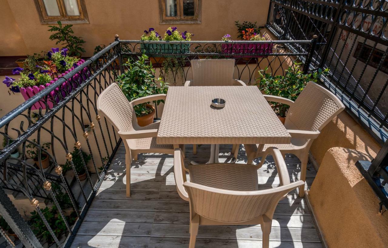 Golden Light Hotel Tbilisi Eksteriør billede